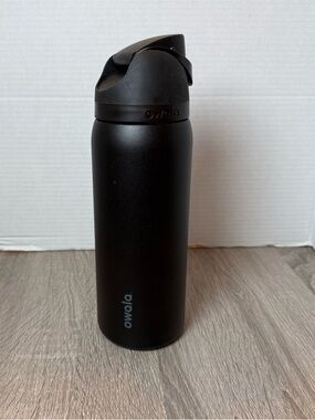 Owala FreeSip 32oz Stainless Steel Water Bottle Very Very Dark Top Quality